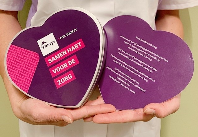 Koekblikken actie samen hart voor de zorg