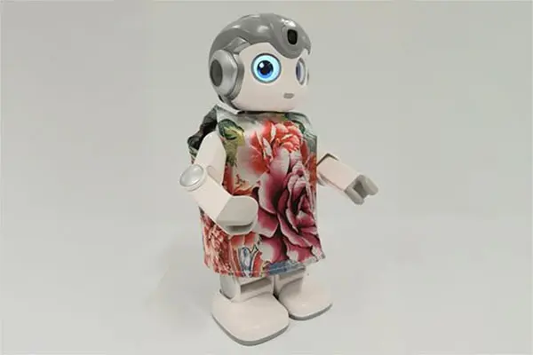 Studenten Summa Fashion maken zorgrobots ‘menselijker’